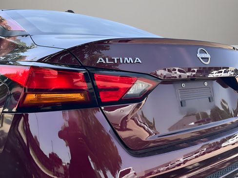 Certified 2025 Nissan Altima 2.5 SV FWD image 24