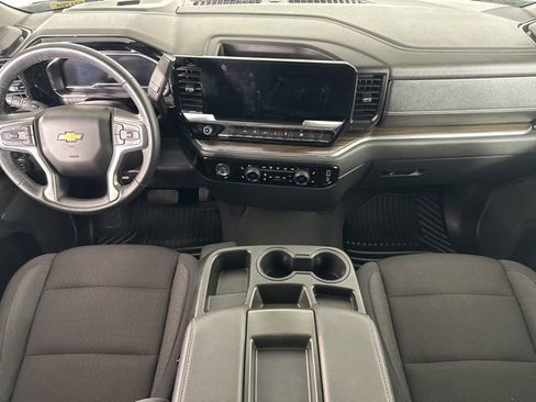 Used 2024 Chevrolet Silverado 1500 LT AWD/4WD image 16