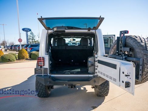 Used 2013 Jeep Wrangler Unlimited Rubicon w/ Connectivity Group image 17