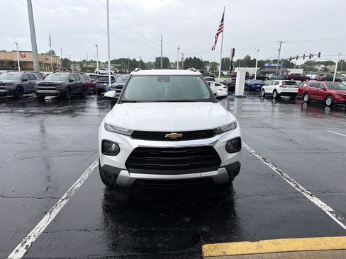Used 2023 Chevrolet TrailBlazer LT w/ Convenience Package AWD/4WD image 9
