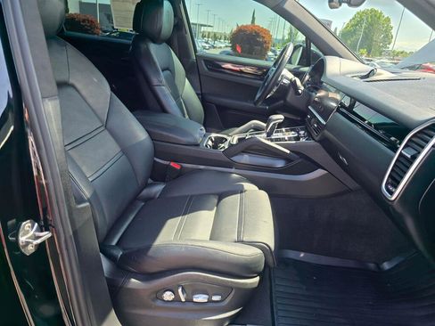 Used 2019 Porsche Cayenne AWD/4WD image 27