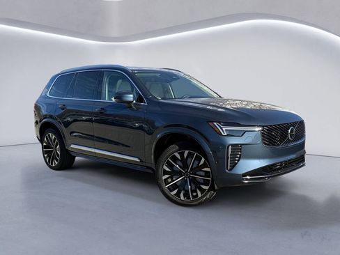 New 2026 Volvo XC90 B6 Ultra image 2