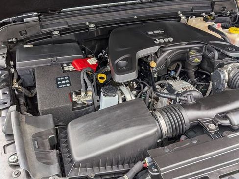 Used 2019 Jeep Wrangler Unlimited Sport S image 31