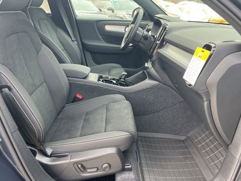 New 2026 Volvo XC40 B5 Ultra w/ Climate Package AWD/4WD image 15