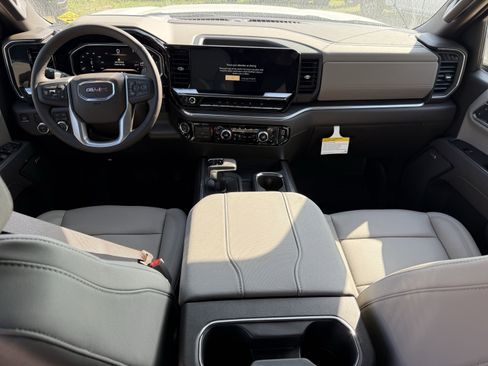 New 2026 GMC Sierra 1500 SLT image 10