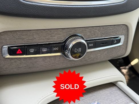 Certified 2024 Volvo XC90 T8 Ultimate AWD/4WD image 25