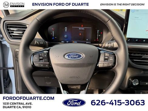 New 2025 Ford Escape SE image 17