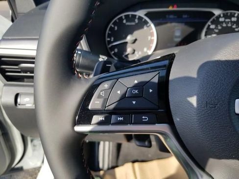 New 2025 Nissan Altima 2.5 SR image 16