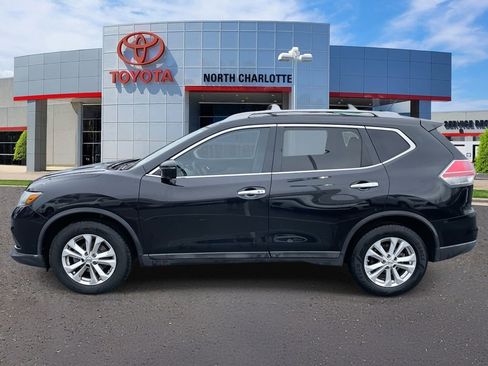 Used 2016 Nissan Rogue SV w/ SV Premium Package image 6