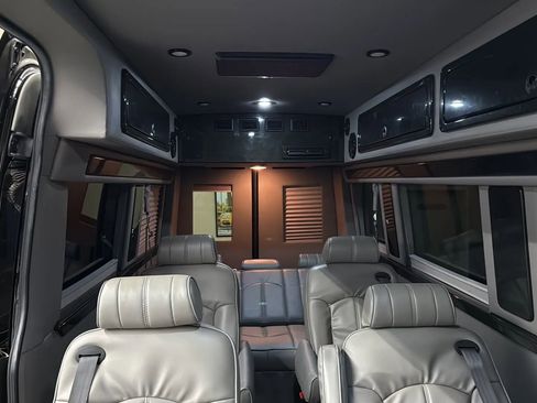 Used 2016 Mercedes-Benz Sprinter 2500 image 35