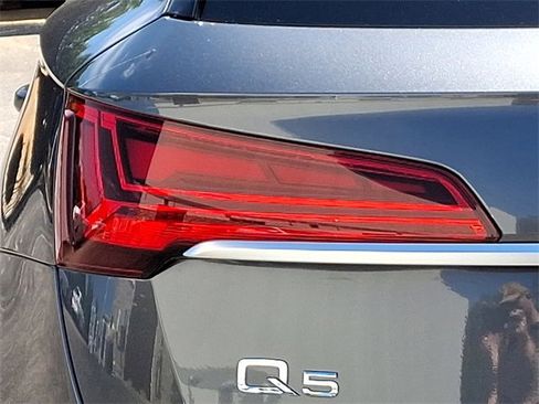 Certified 2023 Audi Q5 2.0T Premium Plus w/ Premium Plus Package image 10