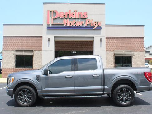 Used 2021 Ford F150 XLT w/ Equipment Group 302A High AWD/4WD image 9