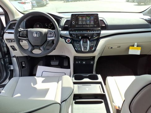 New 2026 Honda Odyssey Touring image 12