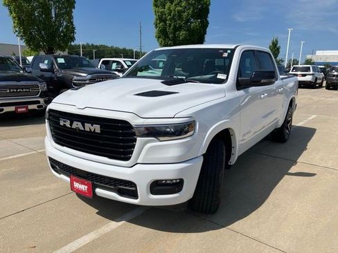 Used 2025 RAM 1500 Laramie w/ Sport Appearance Package AWD/4WD image 3
