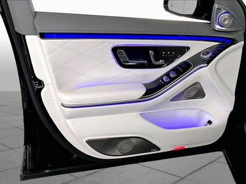 Certified 2023 Mercedes-Benz Maybach S 580 4MATIC image 22