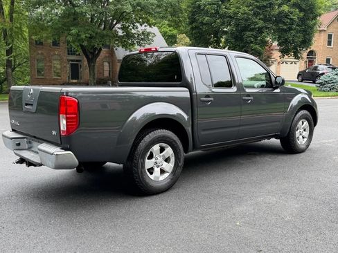 Used 2012 Nissan Frontier SV RWD image 3