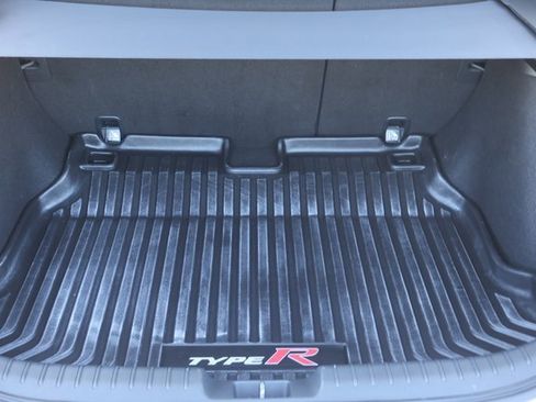 Used 2019 Honda Civic Type R image 17