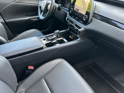 Certified 2024 Lexus RX 350 FWD w/ Technology Package image 34