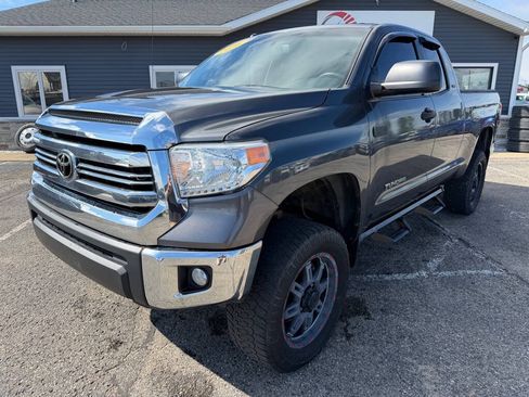 Used 2016 Toyota Tundra SR5 w/ SR5 Upgrade Package AWD/4WD image 1