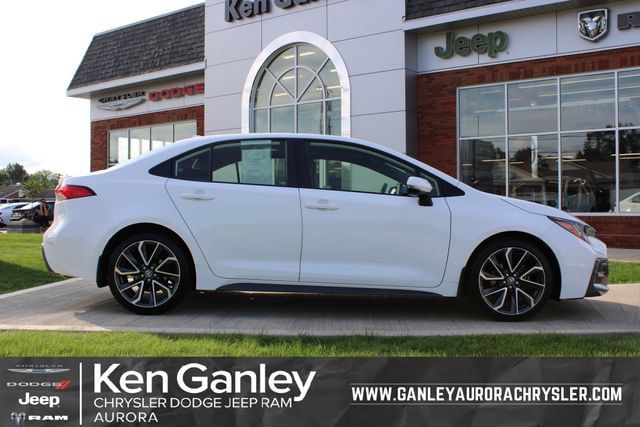 Used 2022 Toyota Corolla SE w/ SE Premium Package FWD image 1