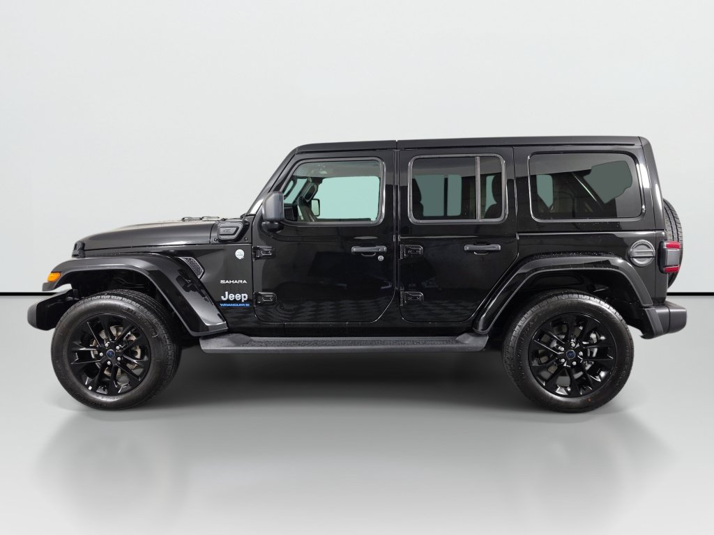 Used 2024 Jeep Wrangler Unlimited Sahara AWD/4WD image 2