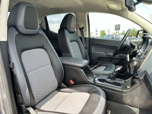 Used 2022 Chevrolet Colorado Z71 AWD/4WD image 26