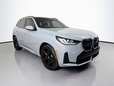 Used 2026 BMW X3 xDrive30i w/ Premium Package AWD/4WD image 3