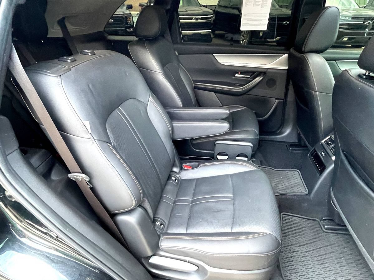 Used 2024 MAZDA CX-90 Plug-In Hybrid w/ Preferred AWD/4WD image 13