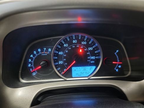 Used 2015 Toyota RAV4 XLE AWD/4WD image 18