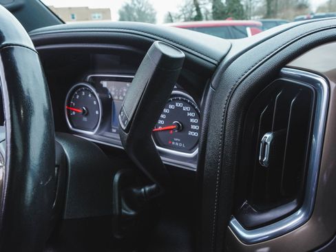 Used 2022 Chevrolet Silverado 1500 High Country w/ Safety Package II AWD/4WD image 30