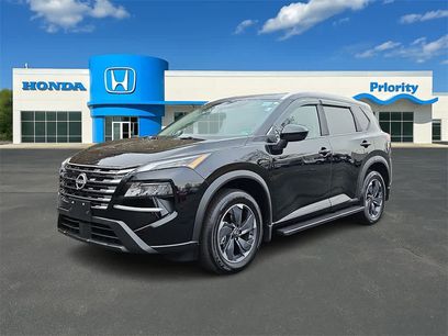 Used 2025 Nissan Rogue SV w/ SV Premium Package