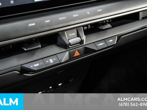 Used 2024 Kia EV9 Wind image 42