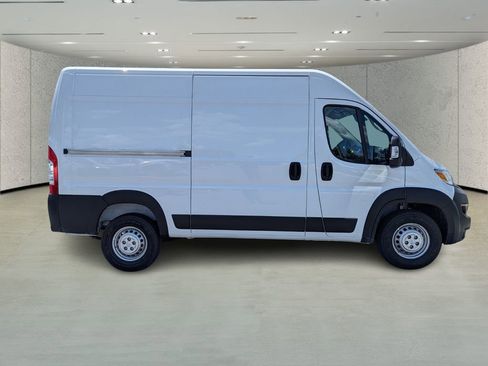 New 2025 RAM ProMaster 1500 w/ Convenience Group image 3