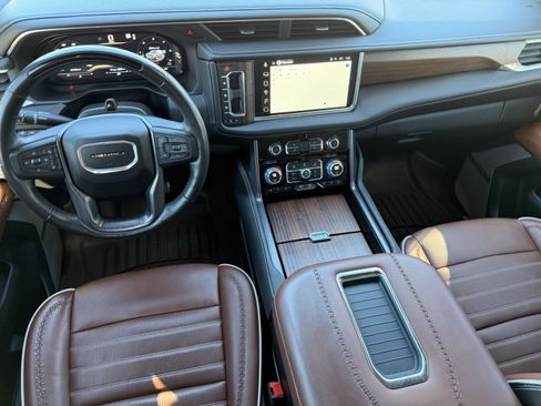 Used 2023 GMC Yukon Denali Ultimate image 13