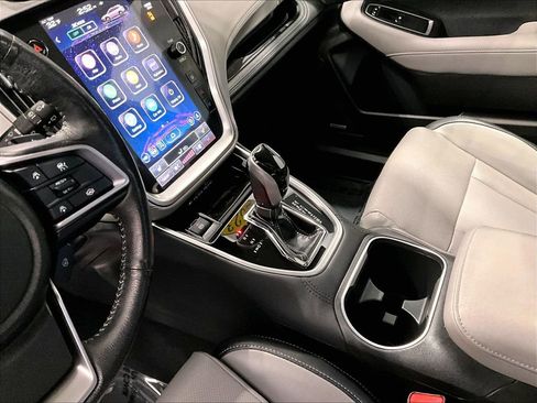 Used 2023 Subaru Outback Limited image 15