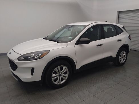 Used 2020 Ford Escape S image 2