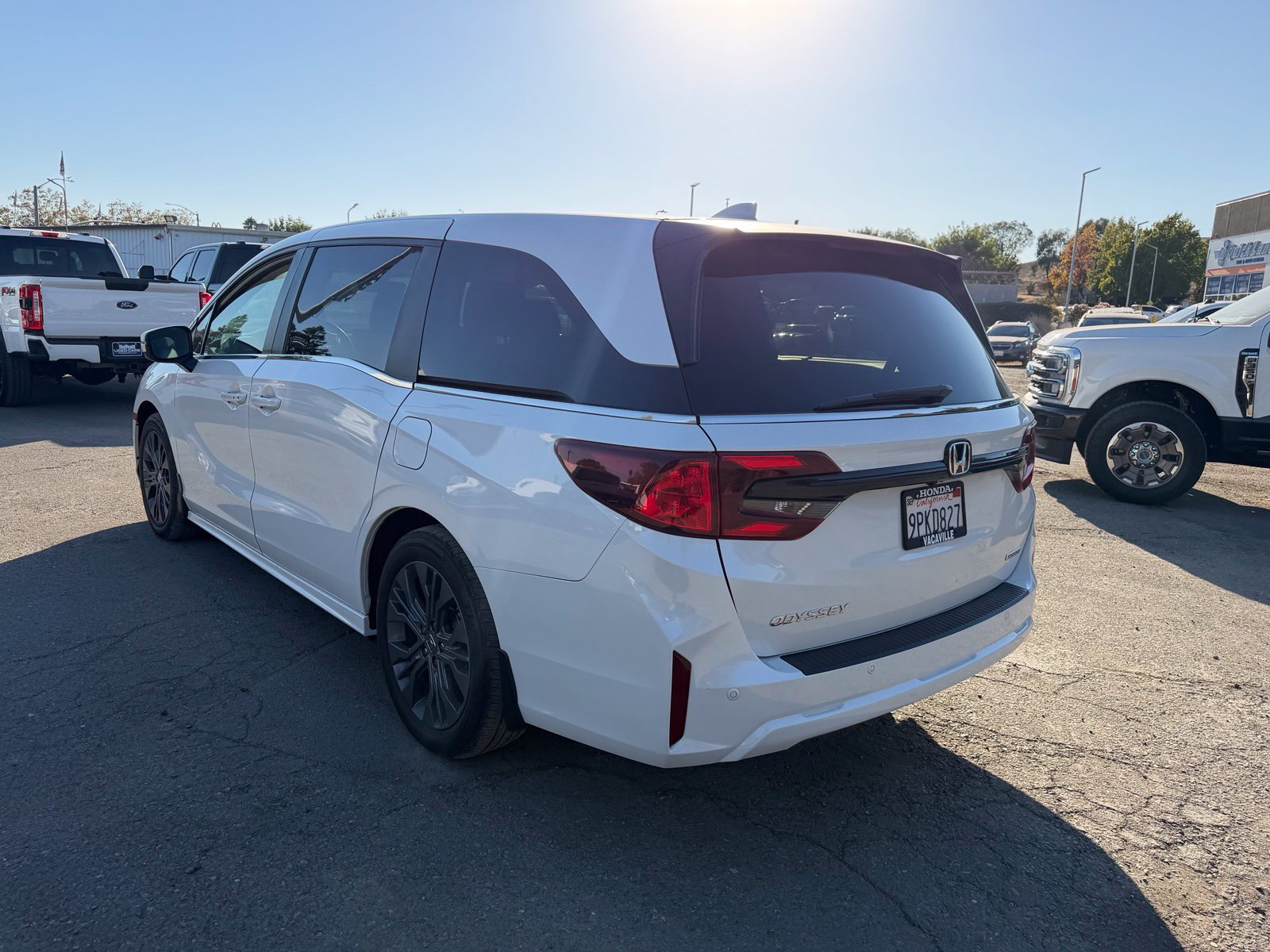 Used 2025 Honda Odyssey Touring image 3