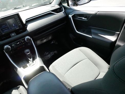 Used 2022 Toyota RAV4 XLE w/ Convenience Package AWD/4WD image 11