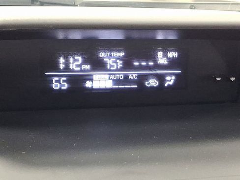 Certified 2023 Subaru Crosstrek 2.0i image 18