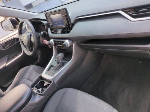 Used 2021 Toyota RAV4 LE FWD image 20