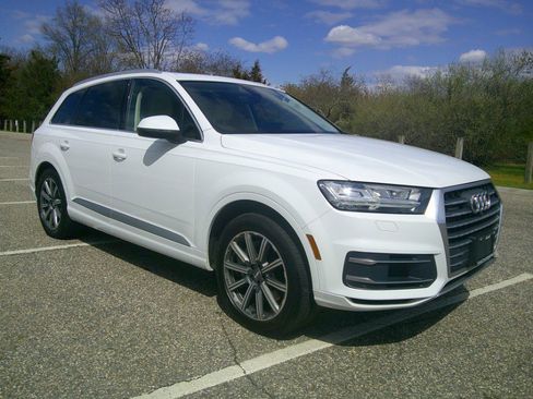 Used 2019 Audi Q7 3.0T Premium Plus w/ Premium Plus Package image 36