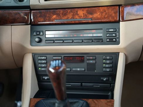 Used 1999 BMW 540i Sedan image 37
