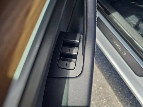 Used 2023 Tesla Model 3 Standard Range RWD image 16