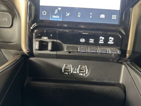 Used 2024 RAM 3500 Laramie image 17