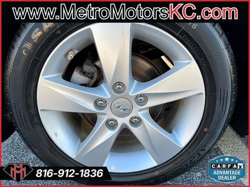 Used 2013 Hyundai Elantra GLS w/ Preferred Pkg FWD image 16