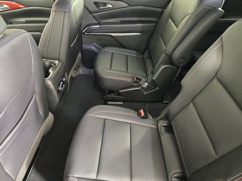 New 2026 Chevrolet Traverse Z71 w/ Driver Confidence Package AWD/4WD image 33