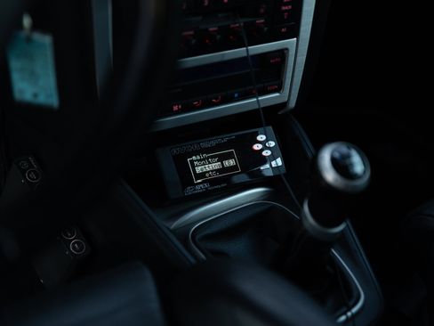 Used 2004 Volkswagen R32 image 26