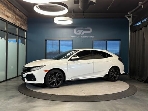 Used 2018 Honda Civic Sport image 7
