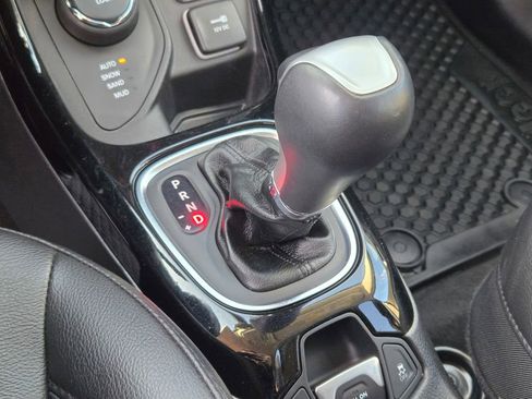 Used 2019 Jeep Compass Altitude image 40