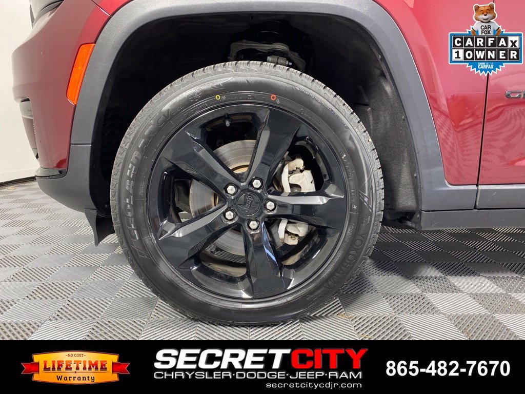 Used 2023 Jeep Grand Cherokee L Laredo AWD/4WD image 9